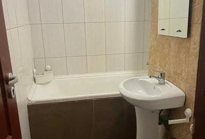 Garsoniera Decomandata 1 Decembrie Metrou - 5