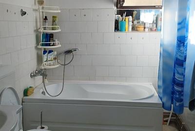 Casă individuală cu 4 camere cu Canalizare în Central - 9