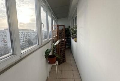 Apartament cu 2 camere semidecomandat, mobilat în 1 Mai