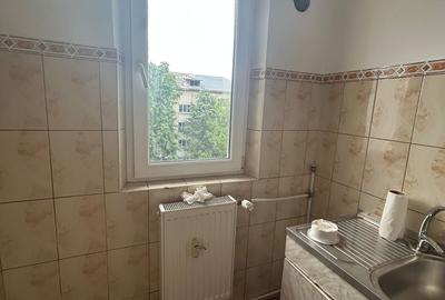 Apartament 2 camere- Zona Sud - 37,5 mp - 37000 euro - 4