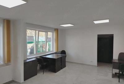 Spațiu comercial, de 46 mp, în Policlinica - 7