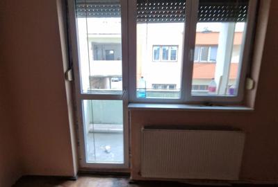 Apartament cu 3 camere semidecomandat în Ultracentral - 1