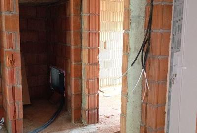 Casă cu 4 camere cu Teren 325 Mp în Ghiroda - 2