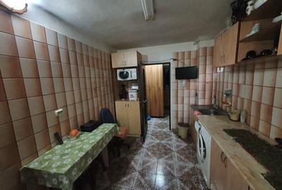 Apartament cu 3 camere decomandat în Central - 1