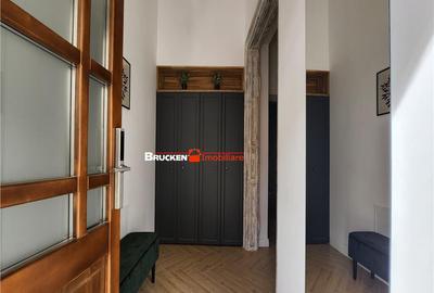 Apartament modern cu 2 camere si parcare privata, situat pe - 10