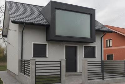 Casă cu Teren 450 Mp în Central - 2