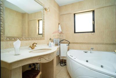 PENTHOUSE ULTRACENTRAL CU PRIVELISTE PANORAMICA - 2