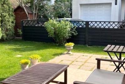 Casă cu 5 camere cu Piscina în Iancu Nicolae