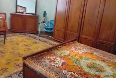 Casă cu Teren 919 Mp în Central - 1