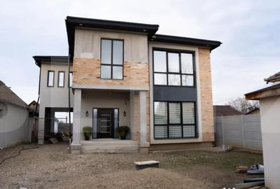 Casă cu 7 camere cu Teren 1250 Mp în Vladimirescu - 2