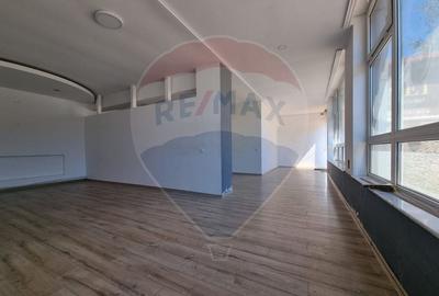 Spatiu comercial de 120mp de inchiriat in zona Tomis Nord
