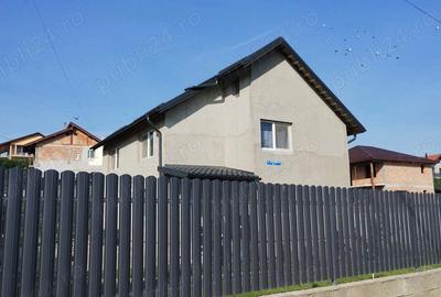 Casă cu 4 camere cu Teren 500 Mp în Câmpenești - 2