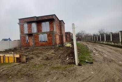 Casă cu 4 camere în Slătioara - 6