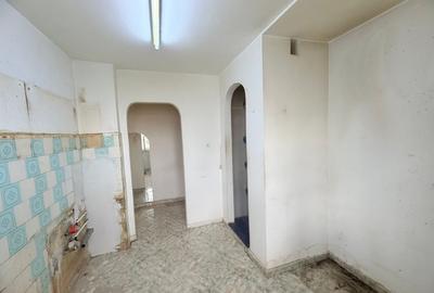 Apartament cu 3 camere semidecomandat în Crângași - 2