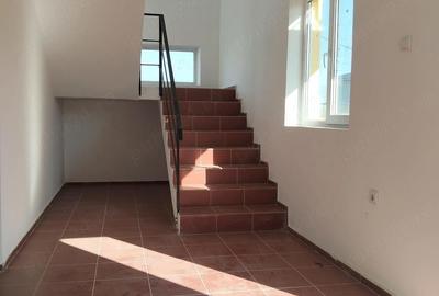 Casă cu 3 camere cu Teren 1000 Mp în Central - 9