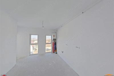 Apartament cu 3 camere decomandat în Micălaca - 8