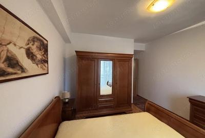 Apartament cu 3 camere decomandat în Aradului