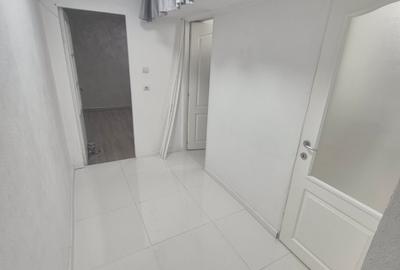 Apartament cu 2 camere decomandat, mobilat în Sinaia - 13