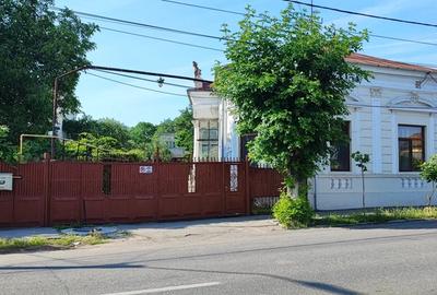 Casă cu 6 camere cu Teren 1250 Mp în Central - 3