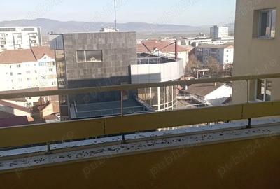 Apartament cu 3 camere decomandat în Decebal - 7