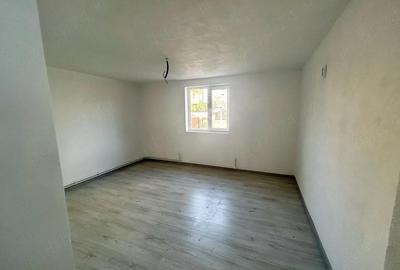 Casă cu Teren 2143 Mp în Ștefănești - 2