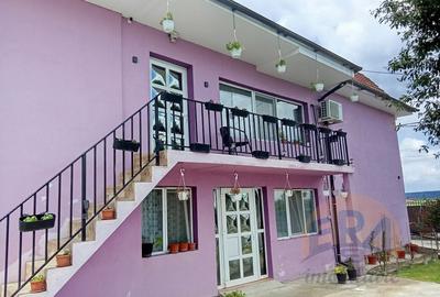 Casa Sacadat, Str. Principala