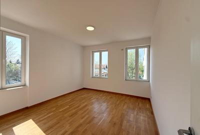 Apartament cu 4 camere decomandat în Sisești - 4