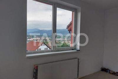 Apartament spatios bloc nou 3 camere  96 mp zona linistita in Cisnadie - 10