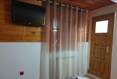 Casă cu 4 camere în Lupeni - 2