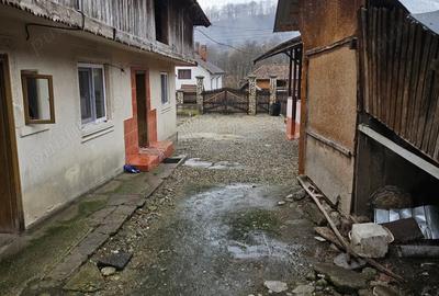 Casă cu 3 camere în Mihăești - 2