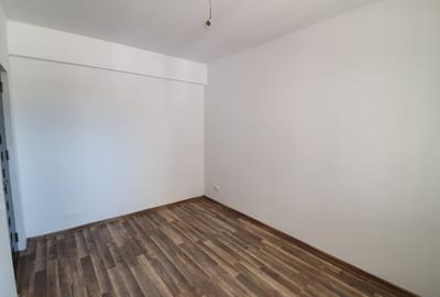 Apartament total decomandat - 4