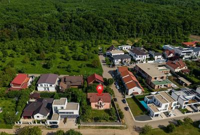 Casă individuală cu 5 camere cu Canalizare în Dumbrăvița