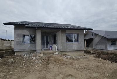 Casă individuală cu 3 camere cu Teren 470 Mp în Ciurbești - 1