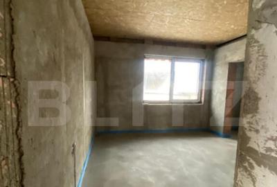 Casă cu 4 camere cu Teren 600 Mp în Unirea - 2