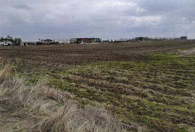 Teren intravilan | 521 mp | Utilitati | Rate la dezvoltator - 1