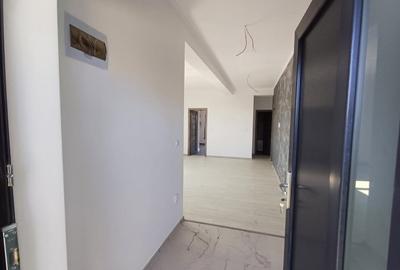 Casa cu 4 camere, 2 bai, beci spatios si 400 mp teren - 17