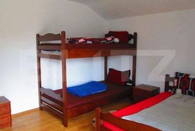 Casă cu 8 camere cu Teren 1500 Mp în Central - 8