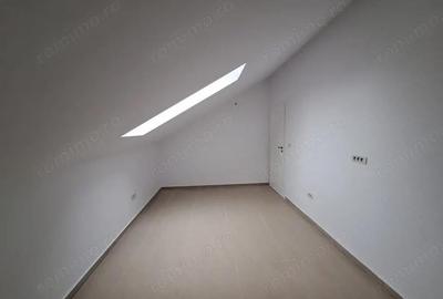 Apartament cu 3 camere decomandat în Chișoda - 11