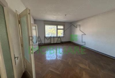 Casa cu 2 apartamente si teren generos-zona centrala, potential excelent! - 13