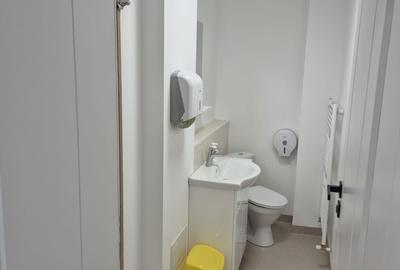 Spațiu comercial, de 60 mp, în Central - 3