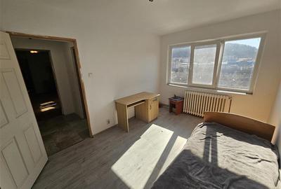 Apartament cu 2 camere semidecomandat în Micro III - 4