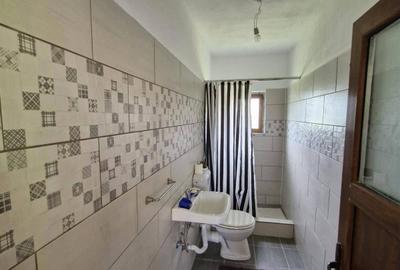 Casă cu Teren 1280 Mp în Central - 1