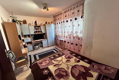 Apartament cu 2 camere semidecomandat în Moroasa 1 - 2