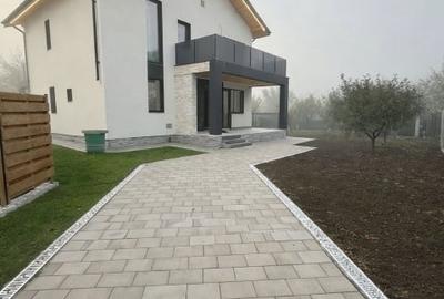 Casă individuală cu 4 camere cu Canalizare în Uricani - 1