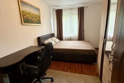 Apartament cu 3 camere, mobilat în Pajura - 15