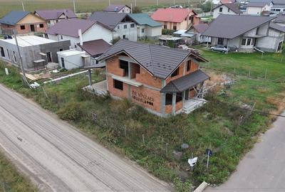 Casa noua la rosu de vanzare in Unirea Odobesti cu toate utilitatile - 3