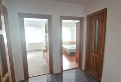 Apartament cu 3 camere decomandat în Central - 4