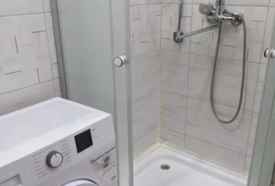Apartament cu 2 camere decomandat în Titan