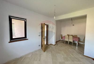 Casă individuală cu 5 camere cu Canalizare în Sud - 9