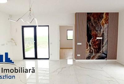 Casă cu 4 camere decomandat cu Teren 300 Mp în Odoreu